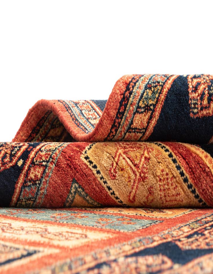 Detail image of 2' 10 x 6' 10 Tabiibaft Wool Runner Rug