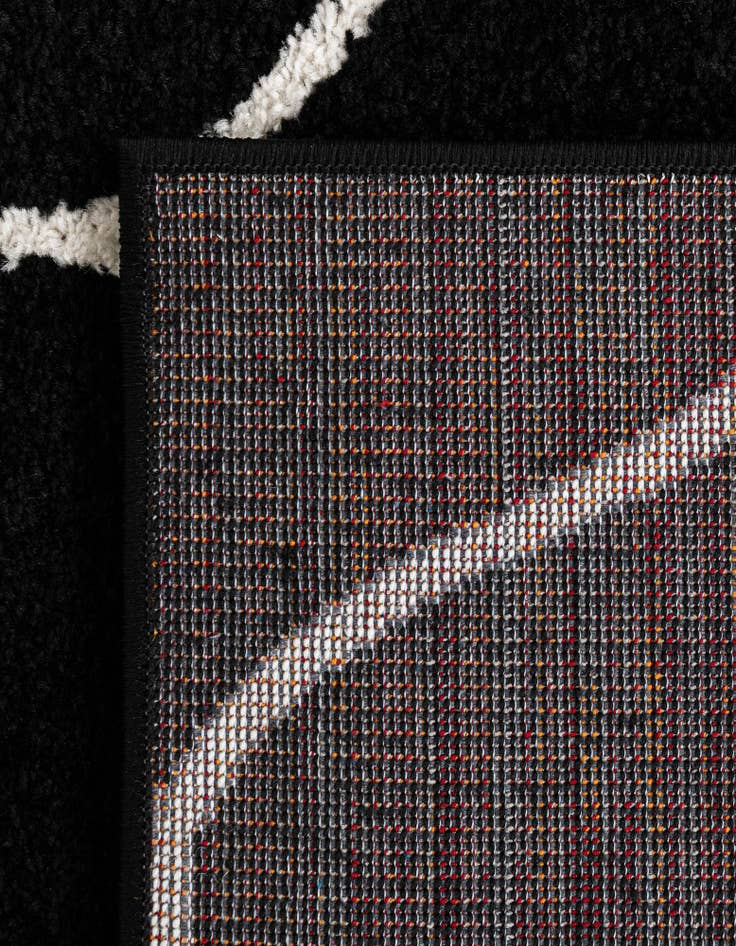 Detail image of 2' x 6' Trellis Frieze Runner Rug