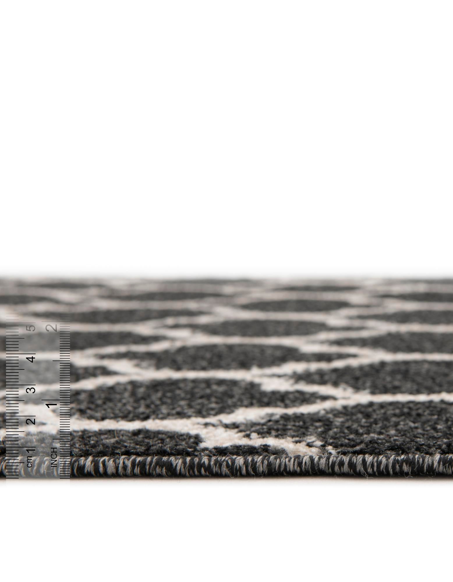 2' 7 x 19' 8 Trellis Runner Rug