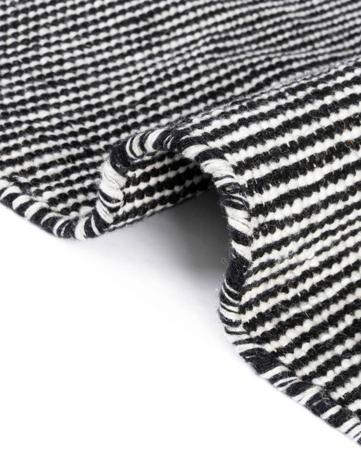 Detail image of 2' 7 x 10'  Washable Jill Zarin Palm Springs Indoor / Outdoor Runner Rug