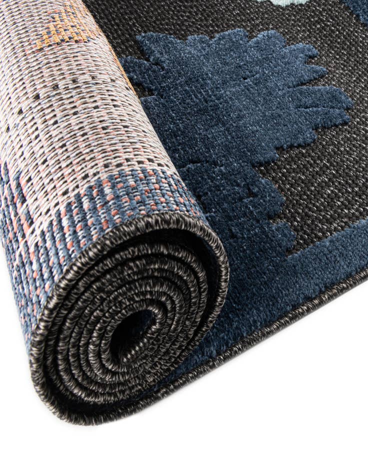 Detail image of 5' 3 x 5' 3 Easy-Clean Belize Indoor / Outdoor Square Rug