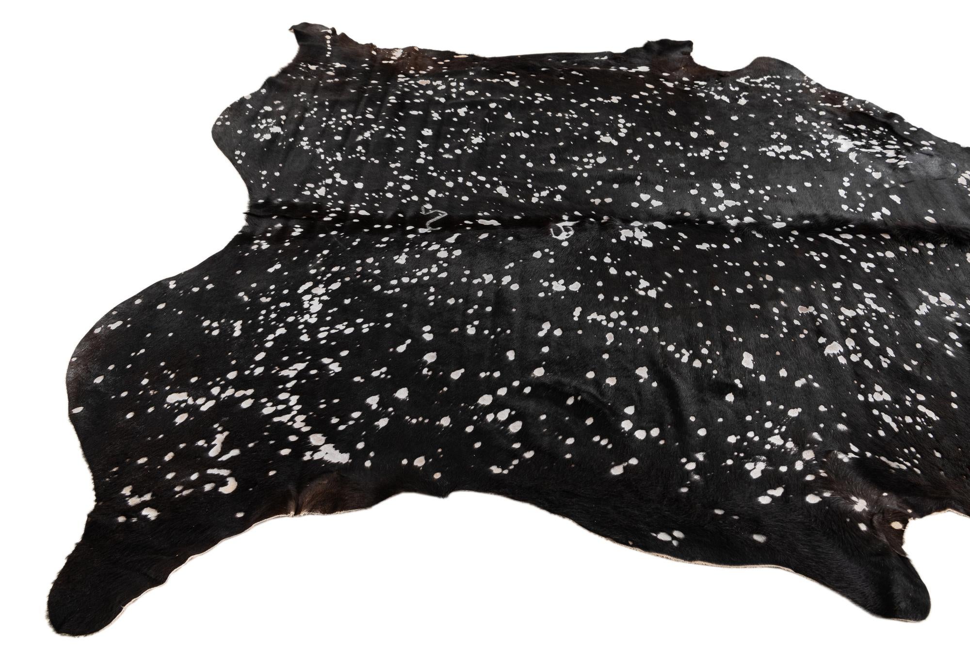 6' 6 x 6' 7 Cowhide Leather Square Rug