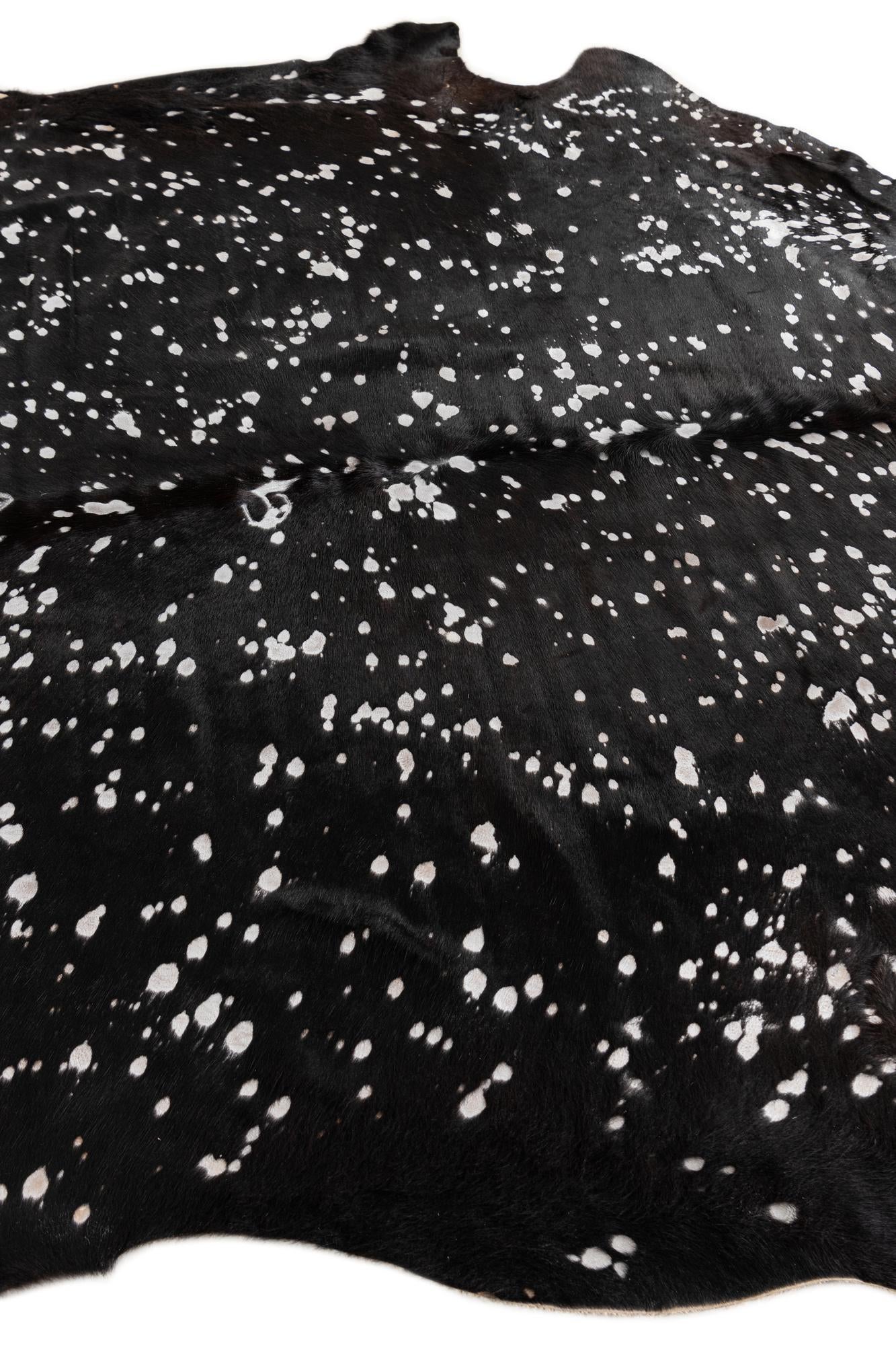 6' 6 x 6' 7 Cowhide Leather Square Rug