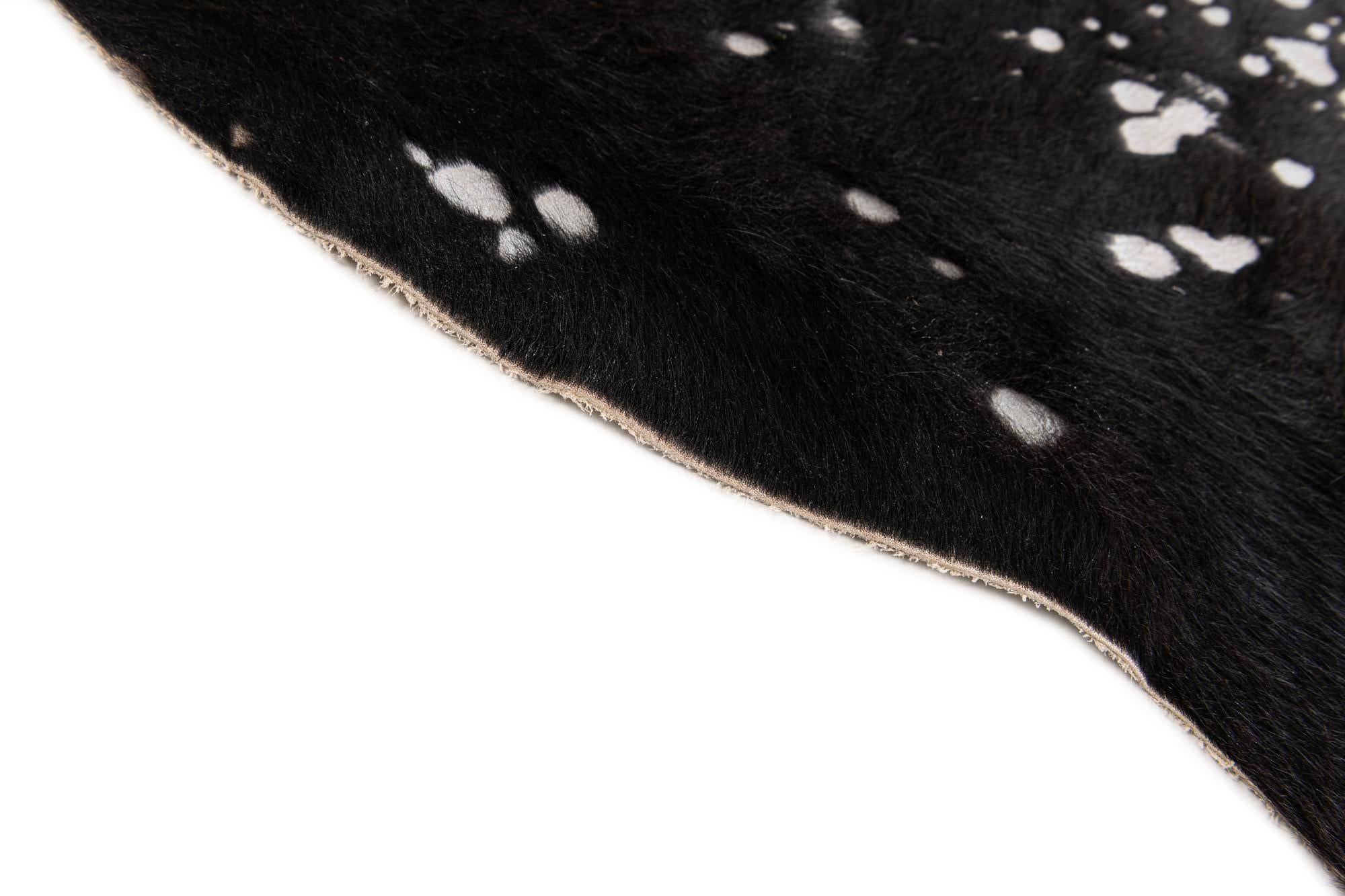 6' 6 x 6' 7 Cowhide Leather Square Rug