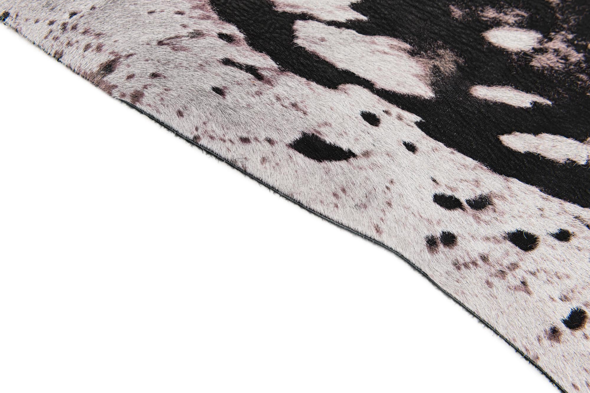 7' x 7' 5 Cowhide Leather Square Rug