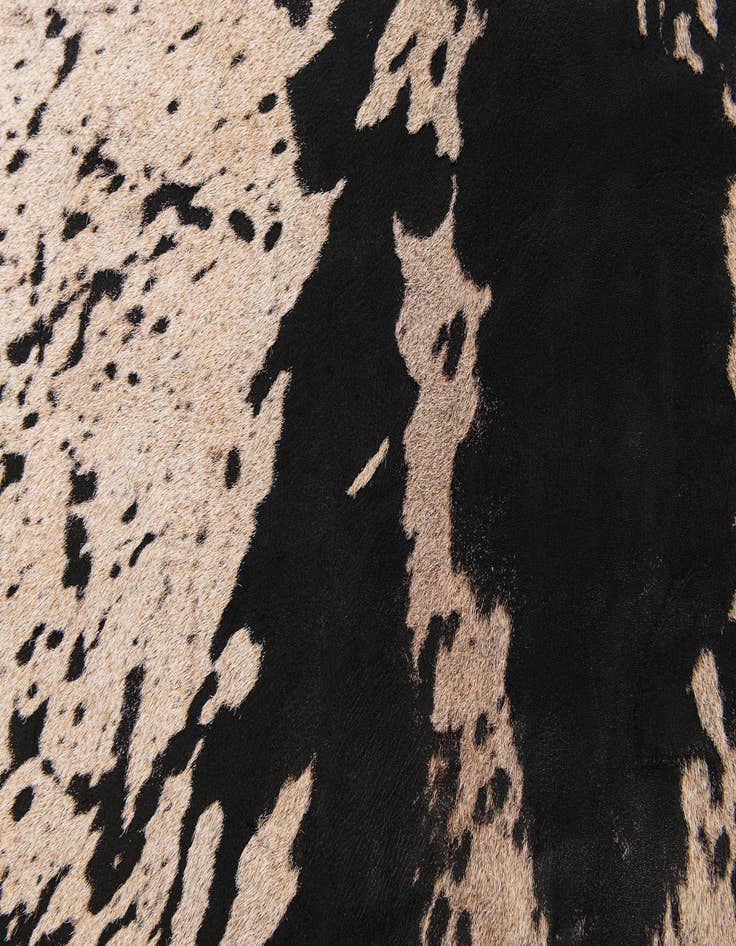 Detail image of 7' x 7' 5 Cowhide Leather Square Rug