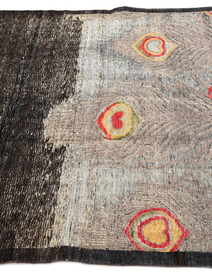 Detail image of 5' 6 x 6' 11  Hand Knotted Darya Wool Square Rug