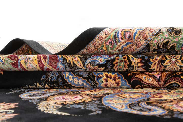 6' 7 x 6' 7 Ghom Design Square Rug