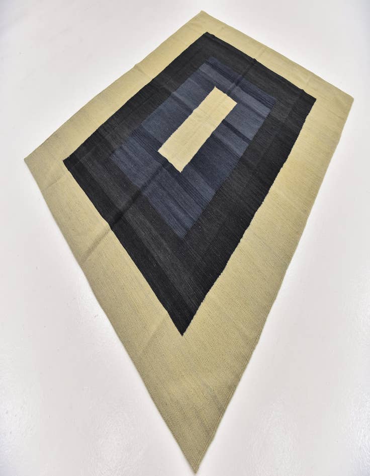 Detail image of 5' 4 x 6' 6  Hand Woven Kilim Modern Wool Square Rug