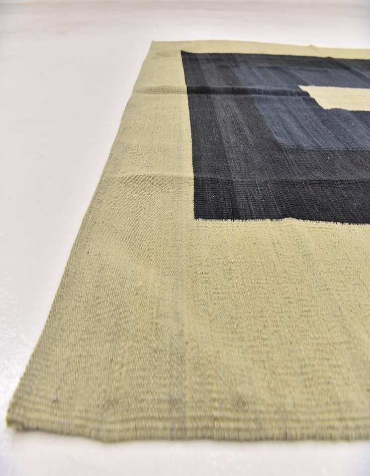 Detail image of 5' 4 x 6' 6  Hand Woven Kilim Modern Wool Square Rug