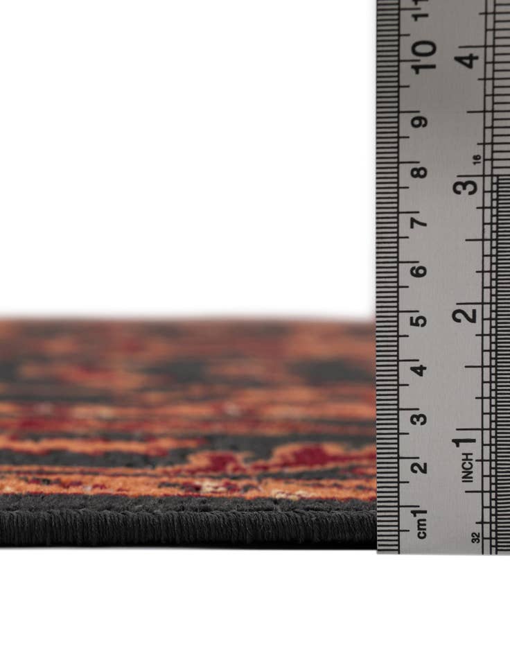 Detail image of 7' 10 x 7' 10 Lucerne Square Rug