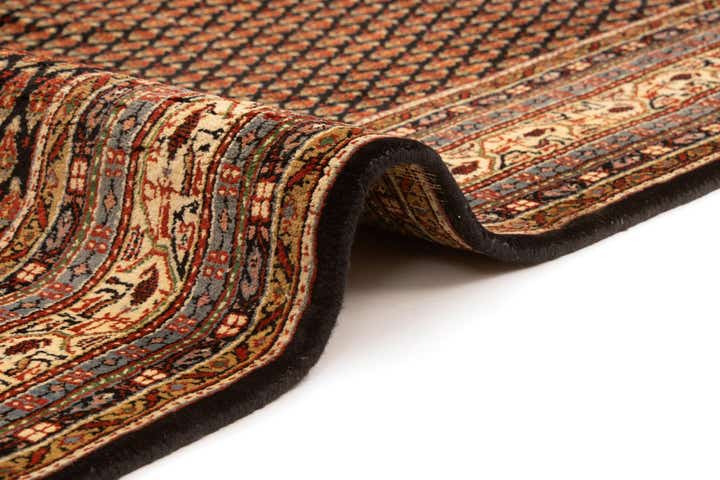 7' 10 x 8' 1 Mir Square Rug