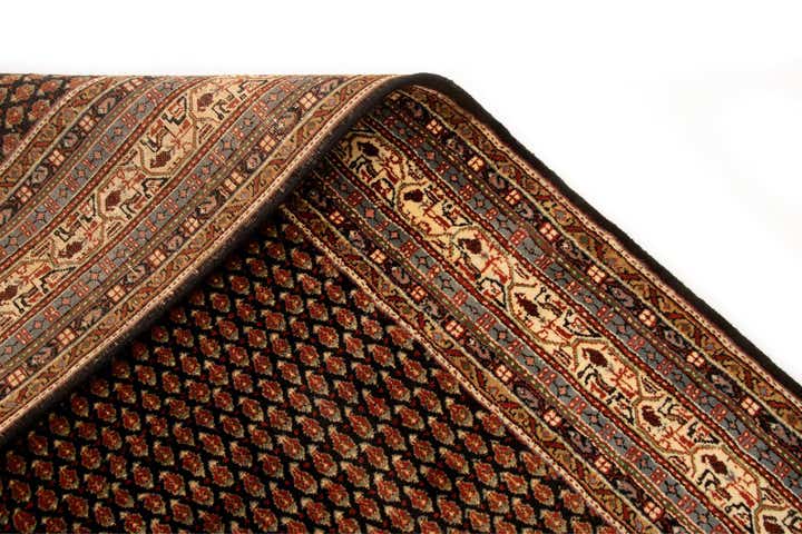 7' 10 x 8' 1 Mir Square Rug