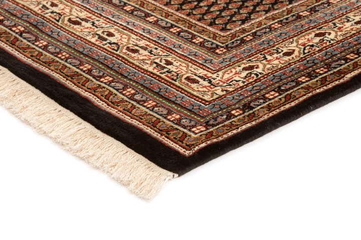 7' 10 x 8' 1 Mir Square Rug