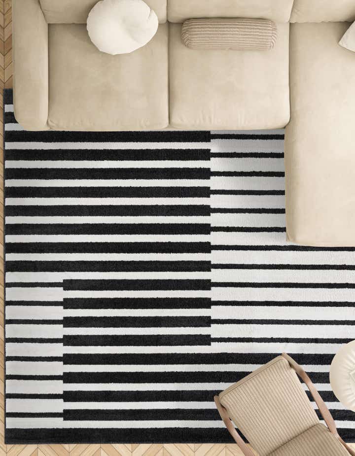 7' 10 x 7' 10 Oslo Square Rug