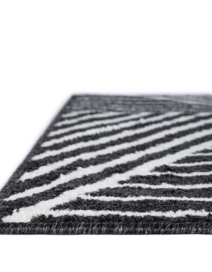 7' 10 x 7' 10 Oslo Square Rug