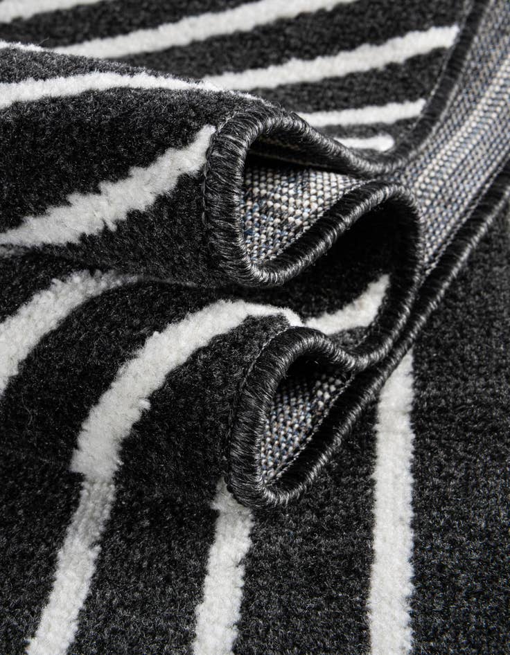 Detail image of 10' x 10' Oslo Square Rug