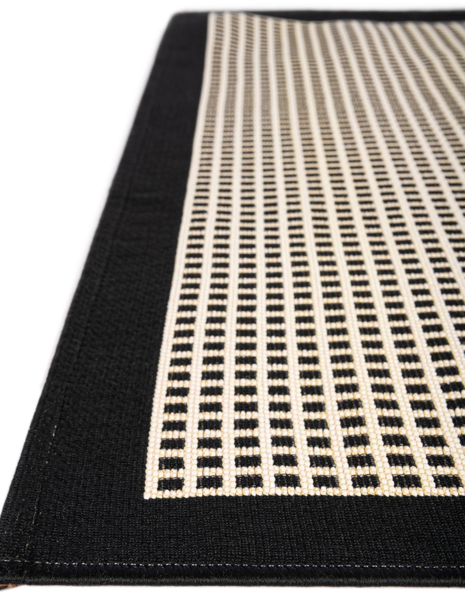 10' x 10' Easy-Clean Border Indoor / Outdoor Square Rug