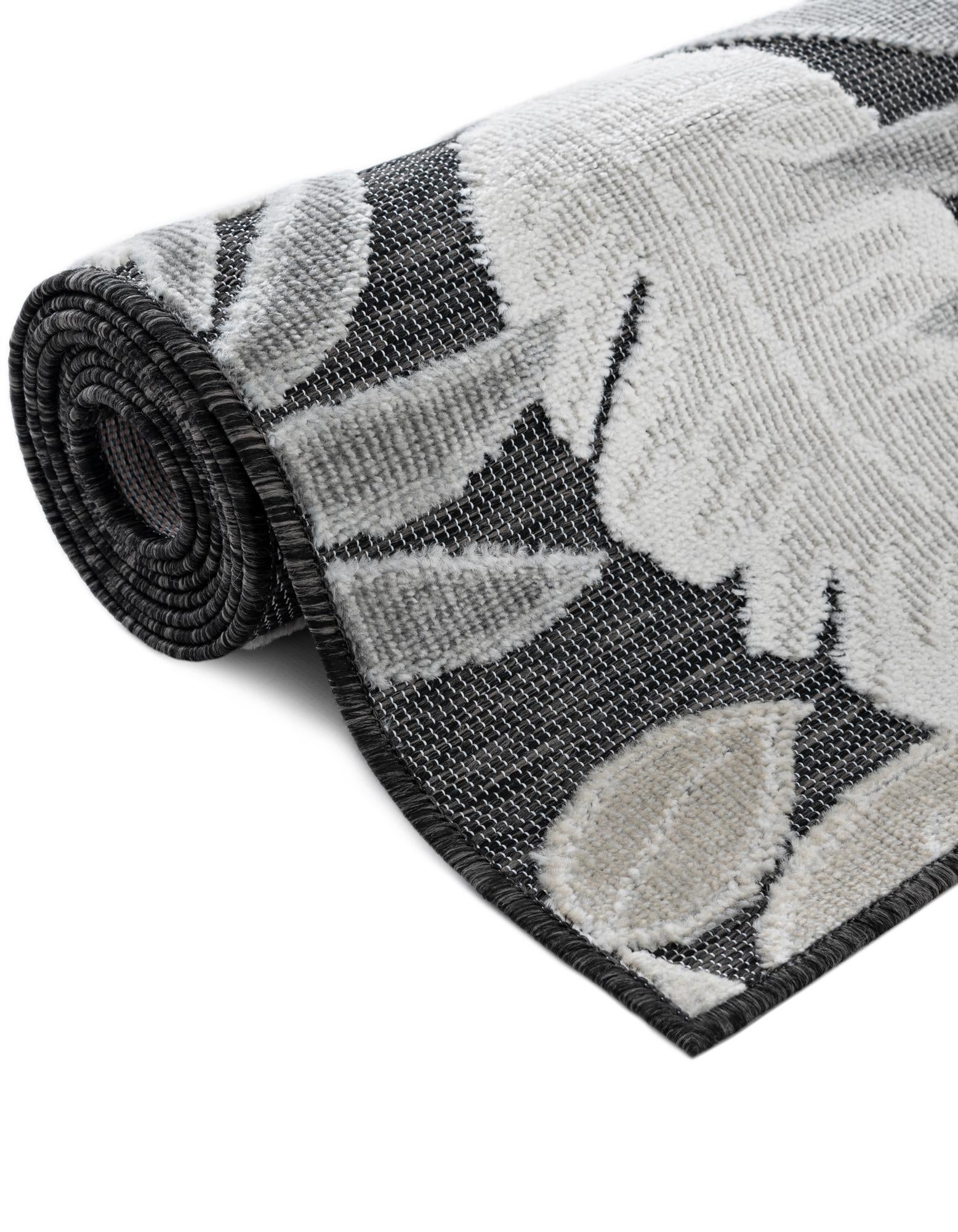 8' 2 x 8' 2 Easy-Clean Botanical Indoor / Outdoor Square Rug