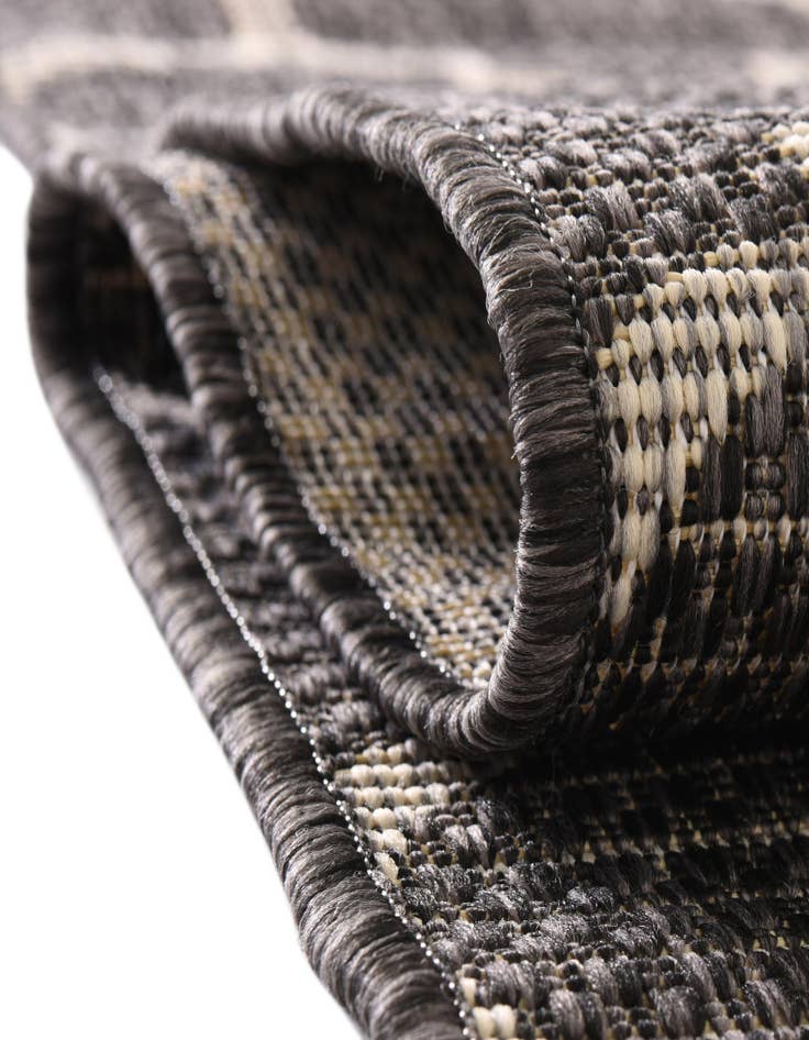 Detail image of 6' x 6' Washable Lattice Indoor / Outdoor Square Rug