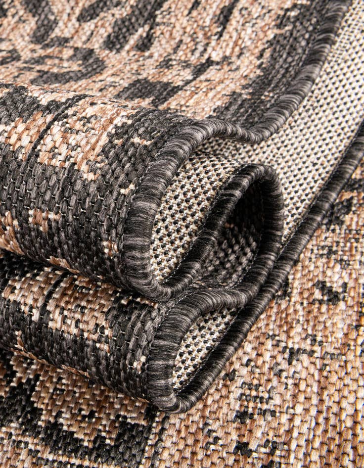 Detail image of 12' x 12'  Washable Traditional Indoor / Outdoor Square Rug