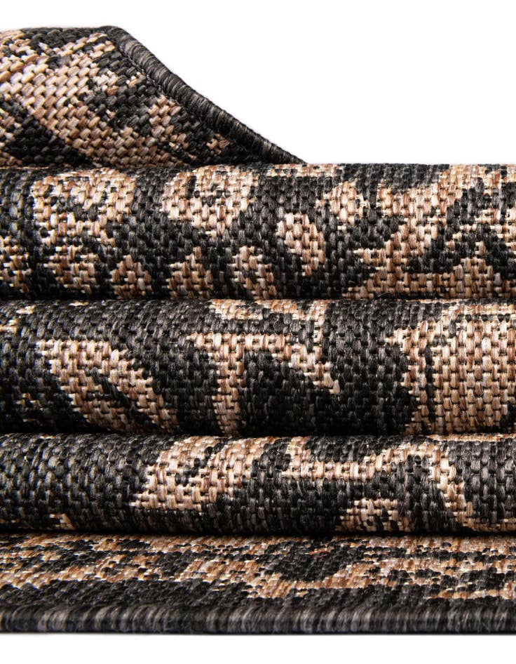 Detail image of 12' x 12'  Washable Traditional Indoor / Outdoor Square Rug