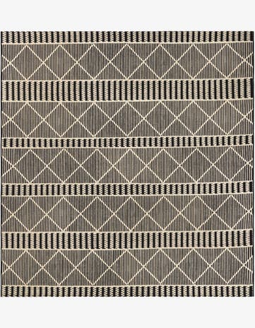 7' 10 x 7' 10 Easy-Clean Trellis Indoor / Outdoor Square Rug