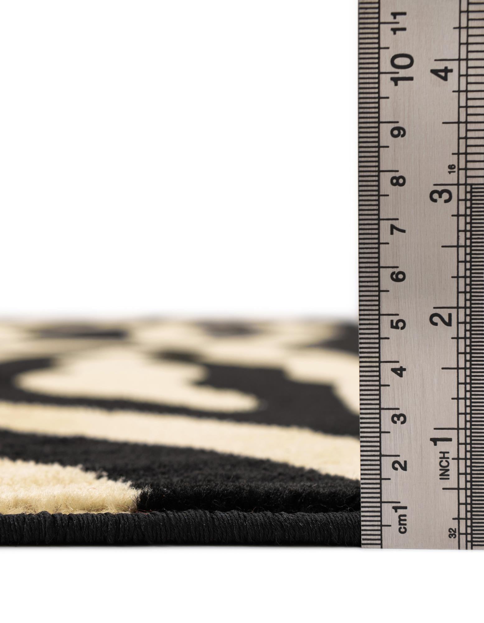 7' 10 x 7' 10 Safari Square Rug