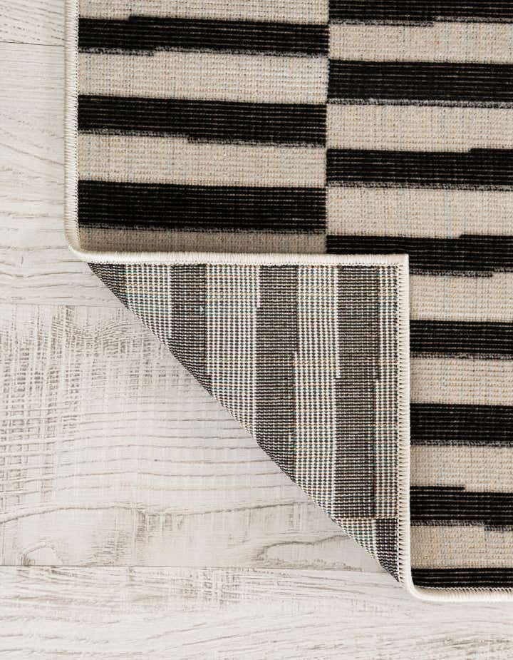 7' 10 x 7' 10 SoHo Square Rug