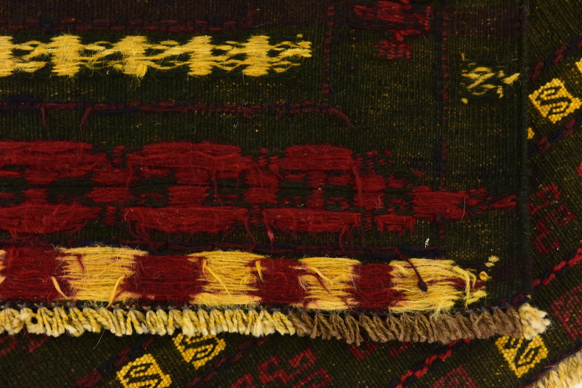 4' 3 x 4' 4 Hand Knotted Sumak Wool Square Rug
