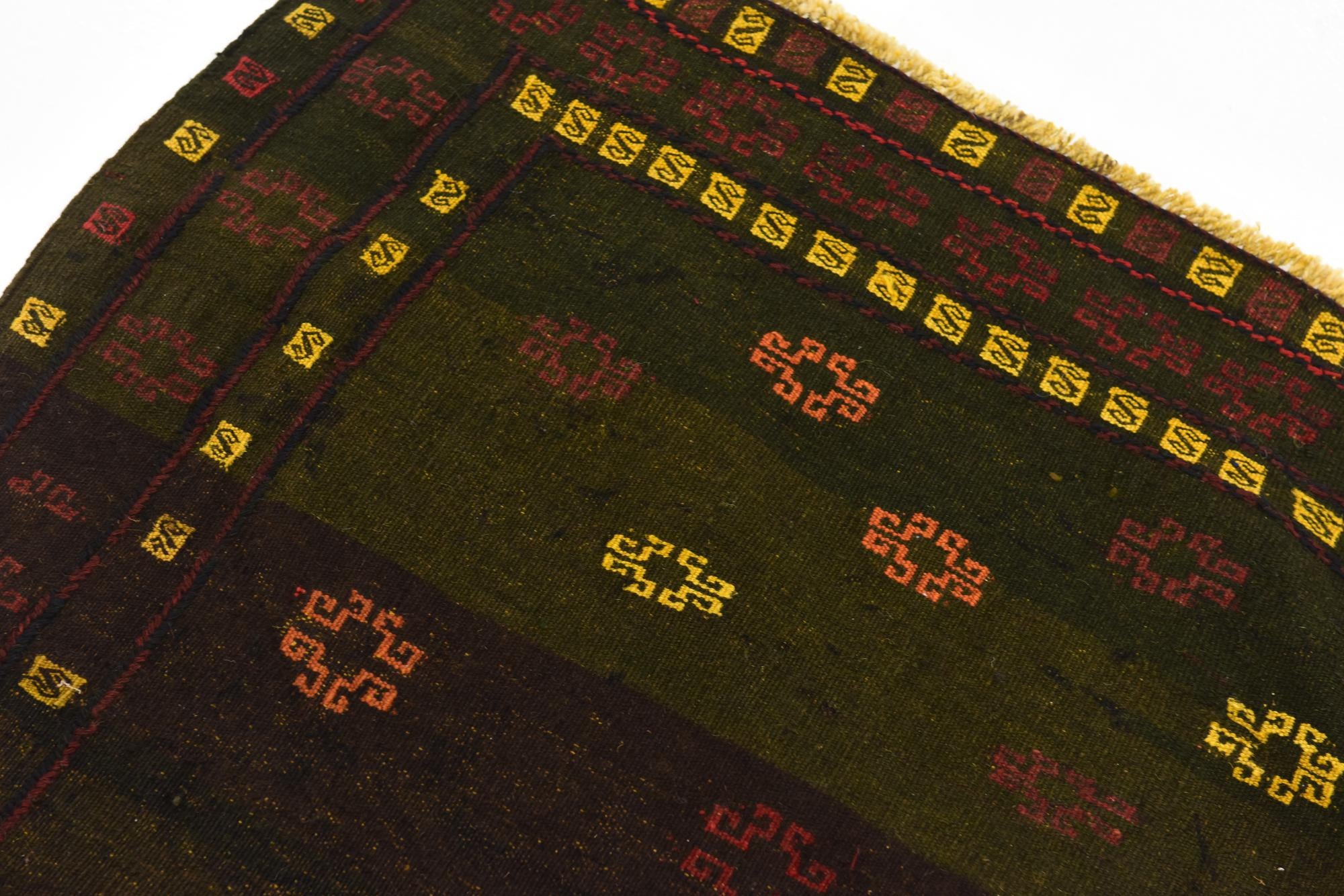 4' 3 x 4' 4 Hand Knotted Sumak Wool Square Rug