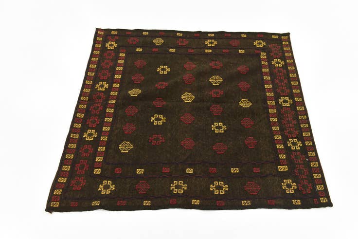 Detail image of 4' x 4' Hand Knotted Sumak Wool Square Rug