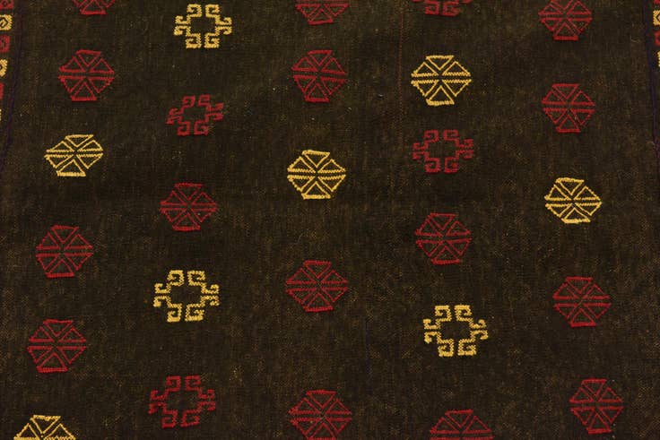 Detail image of 4' x 4' Hand Knotted Sumak Wool Square Rug