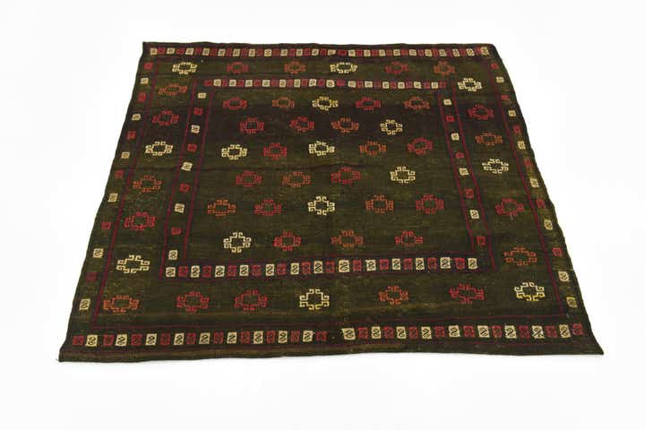 4' 2 x 4' 5 Hand Knotted Sumak Wool Square Rug