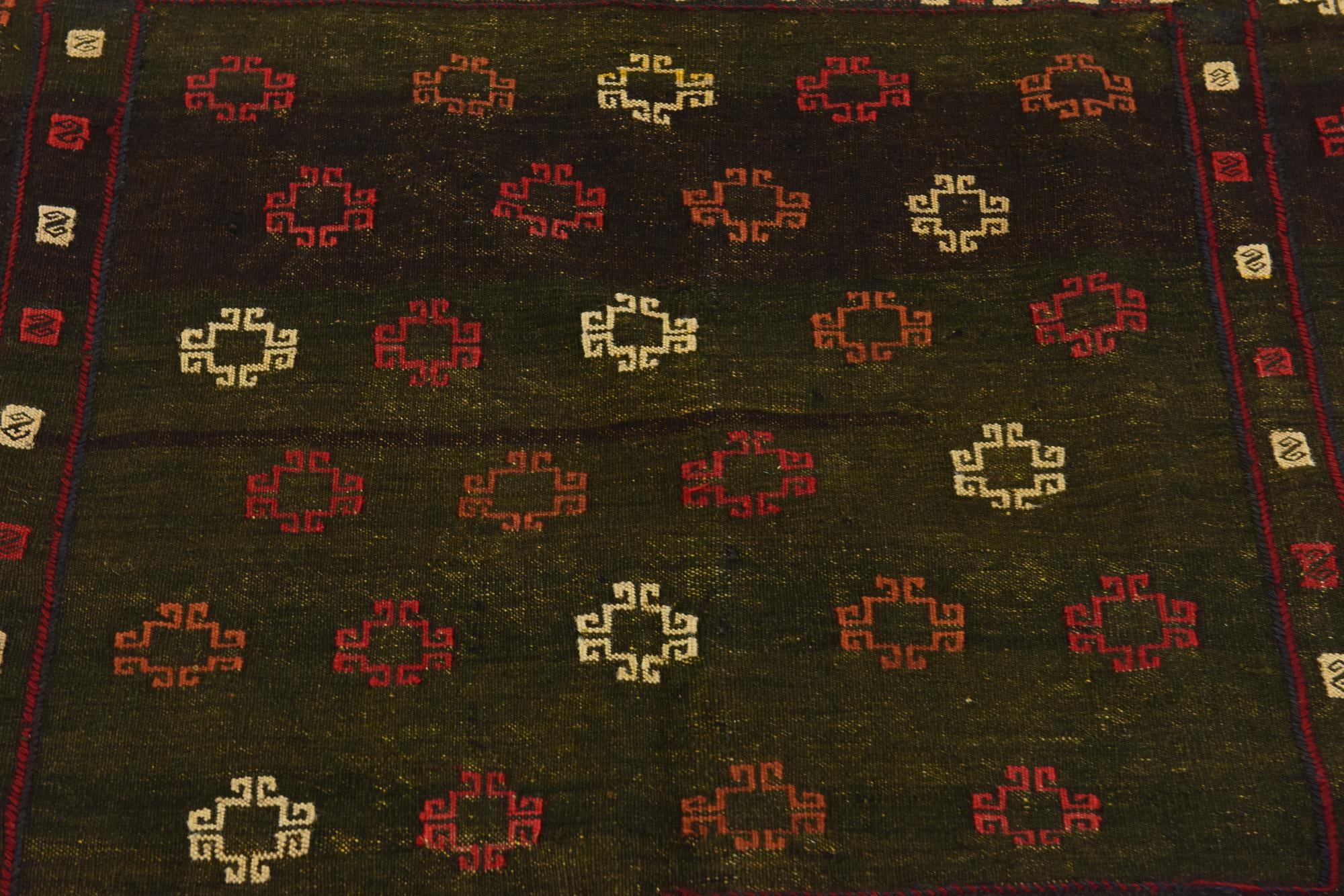 4' 2 x 4' 5 Hand Knotted Sumak Wool Square Rug
