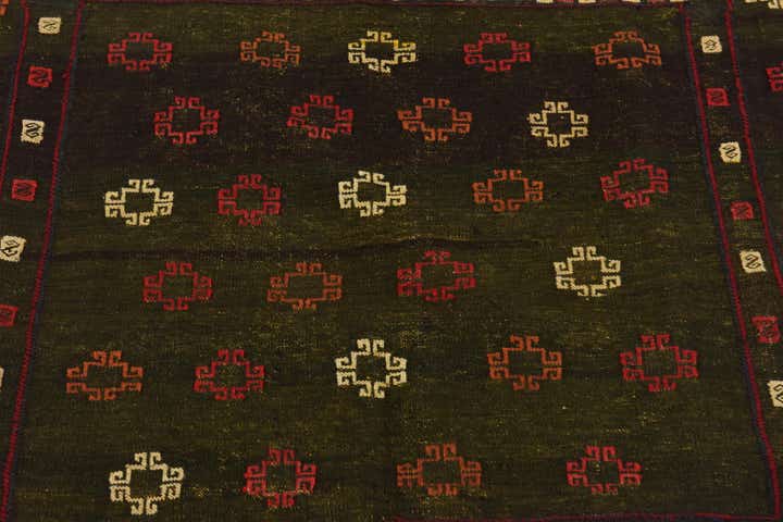 4' 2 x 4' 5 Hand Knotted Sumak Wool Square Rug