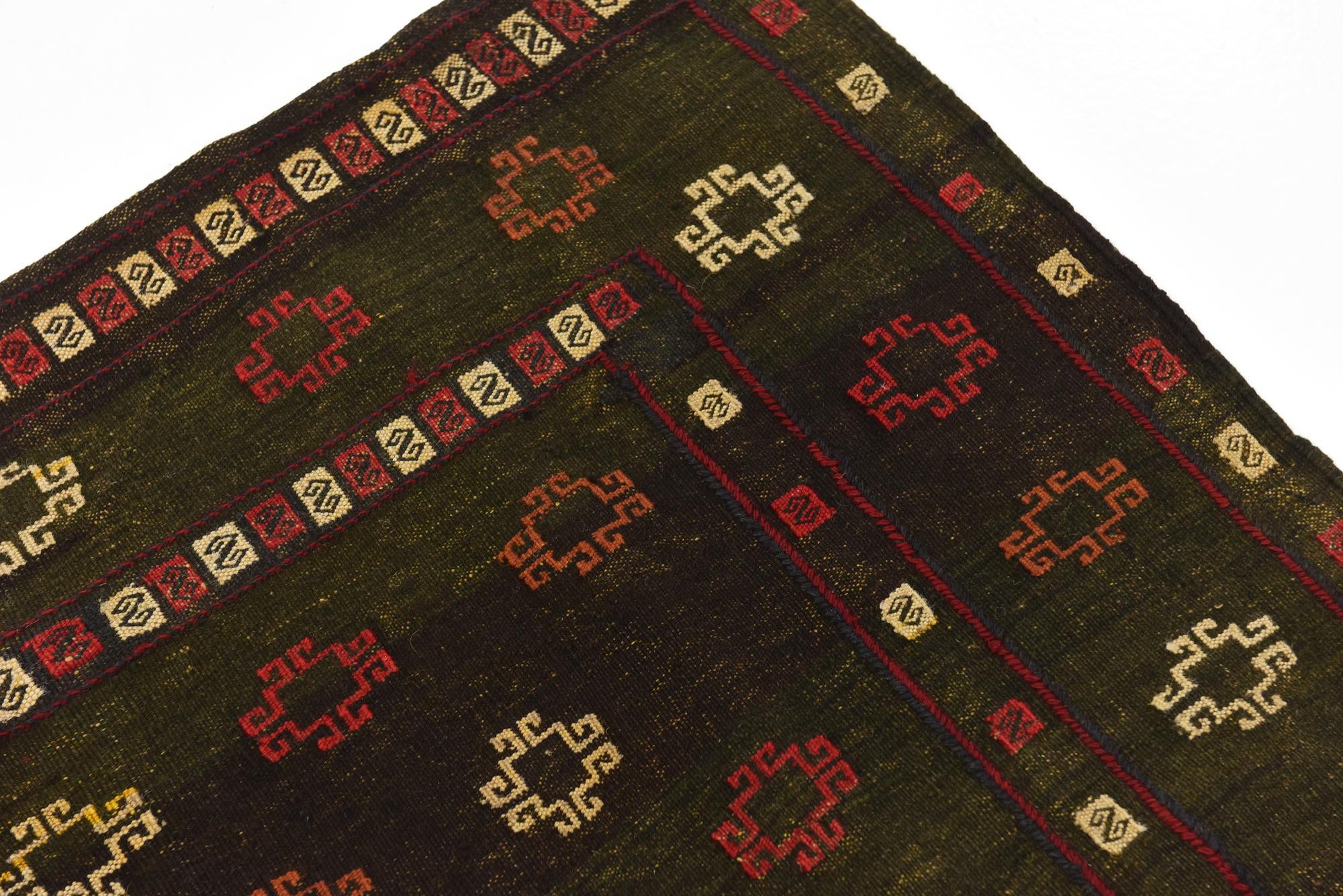 4' 2 x 4' 5 Hand Knotted Sumak Wool Square Rug