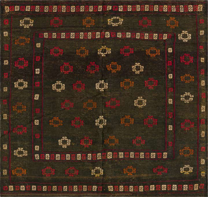 4' 2 x 4' 5 Hand Knotted Sumak Wool Square Rug
