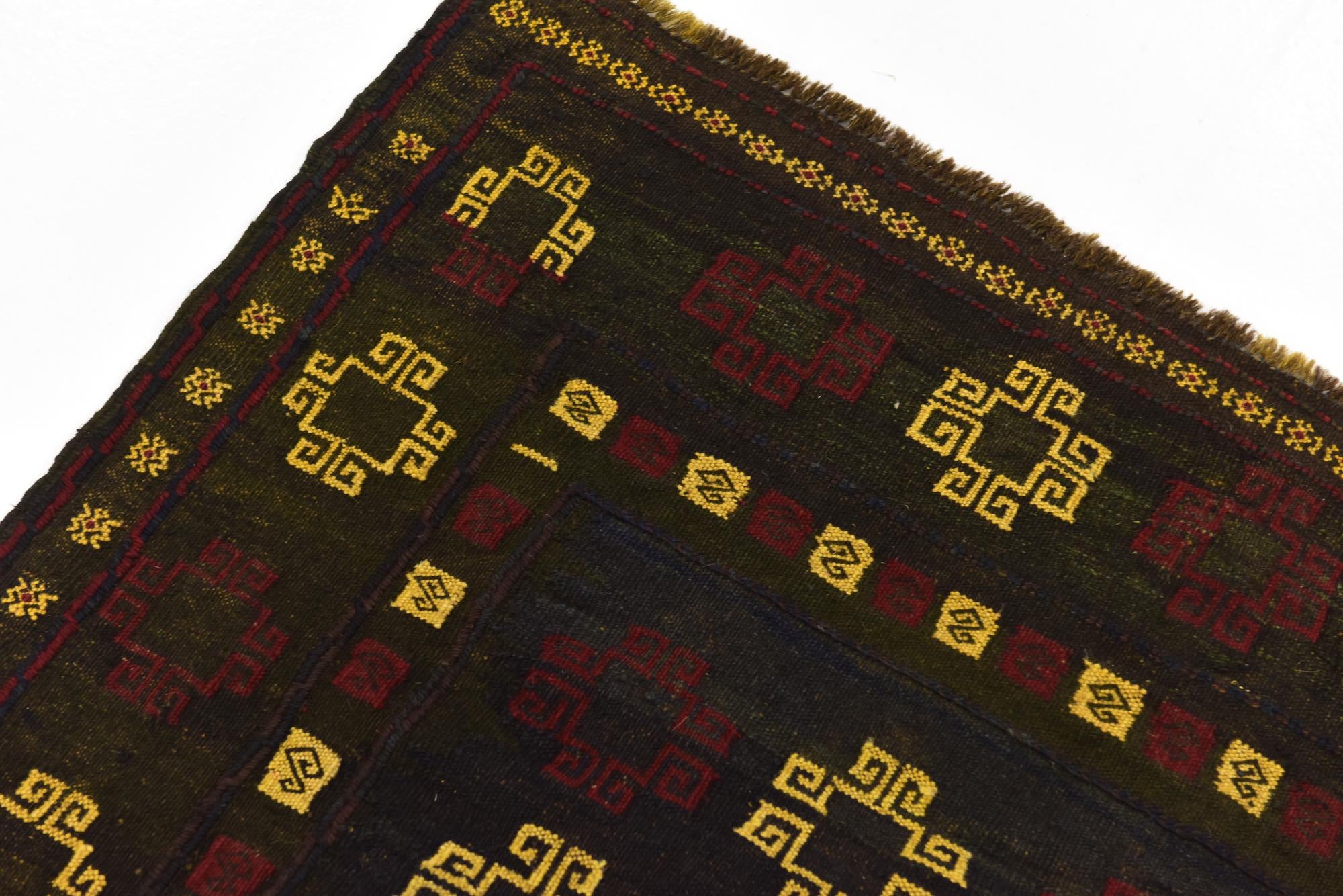 4' 3 x 4' 6 Hand Knotted Sumak Wool Square Rug