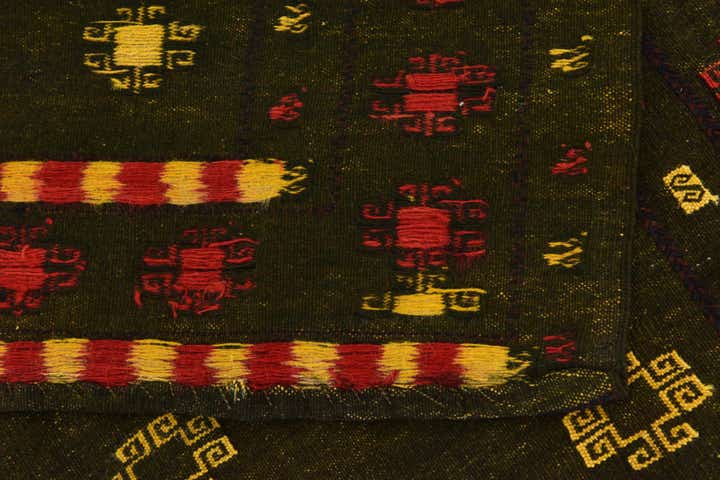 4' 3 x 4' 5 Hand Knotted Sumak Wool Square Rug