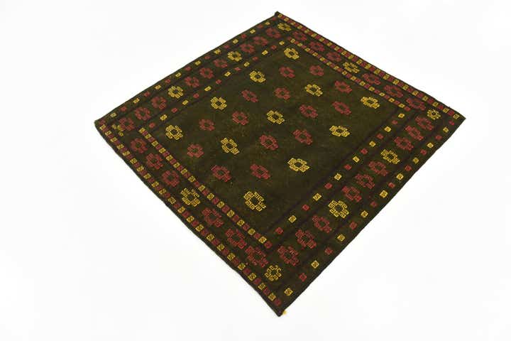 4' 3 x 4' 5 Hand Knotted Sumak Wool Square Rug
