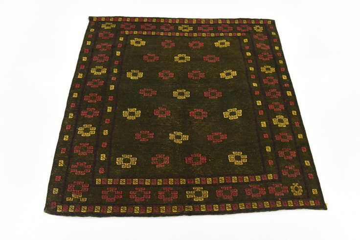Detail image of 4' 3 x 4' 5 Hand Knotted Sumak Wool Square Rug