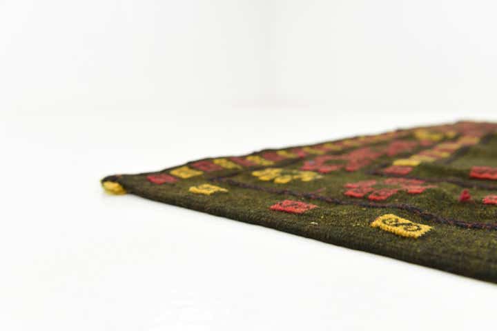 4' 3 x 4' 5 Hand Knotted Sumak Wool Square Rug