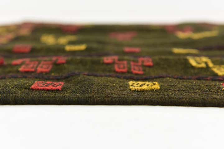 4' 3 x 4' 5 Hand Knotted Sumak Wool Square Rug