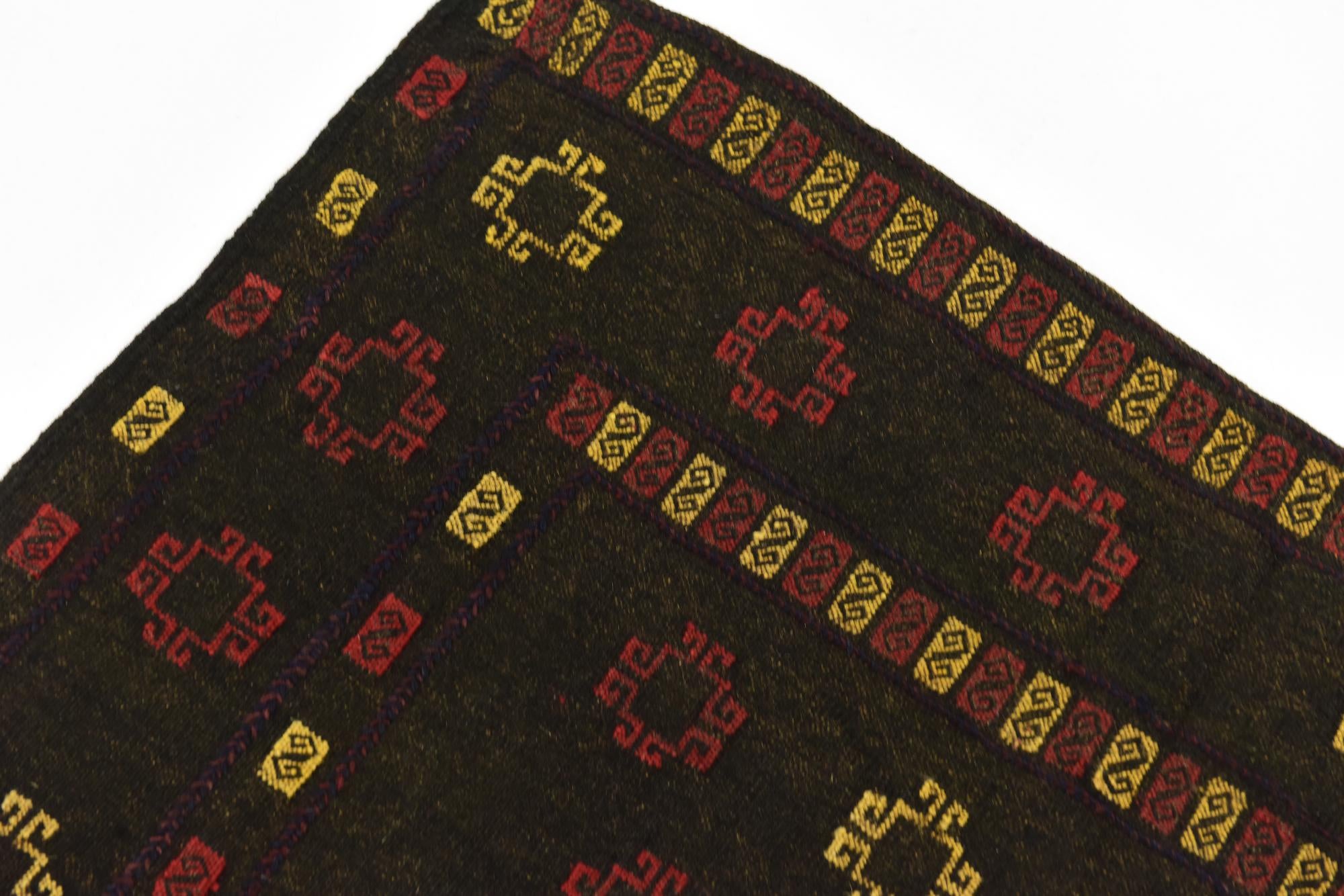 3' 9 x 3' 10 Hand Knotted Sumak Wool Square Rug