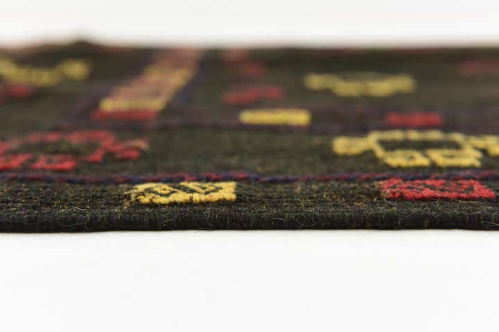 3' 9 x 3' 10 Hand Knotted Sumak Wool Square Rug