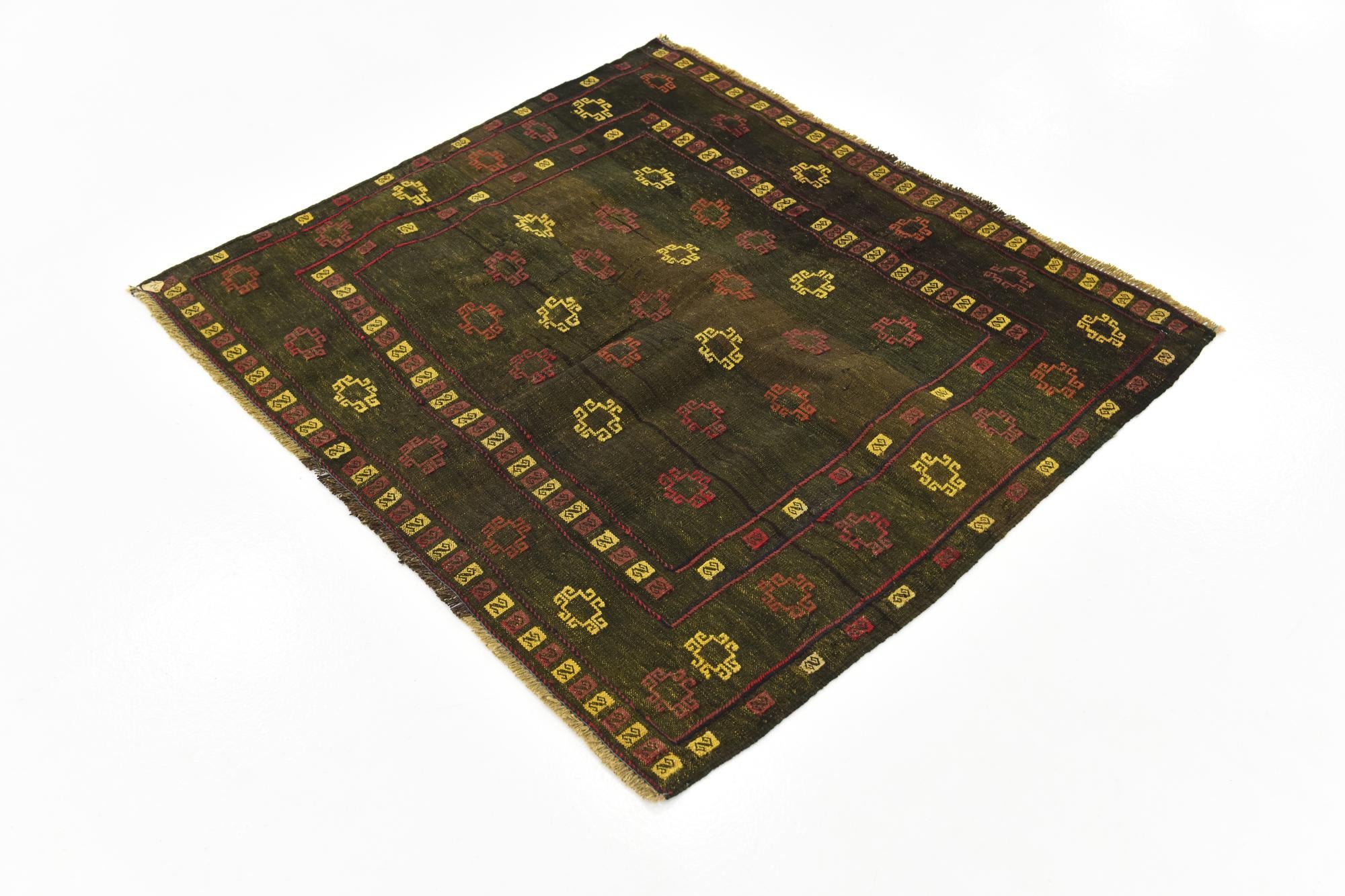 3' 10 x 4' 2 Hand Knotted Sumak Wool Square Rug