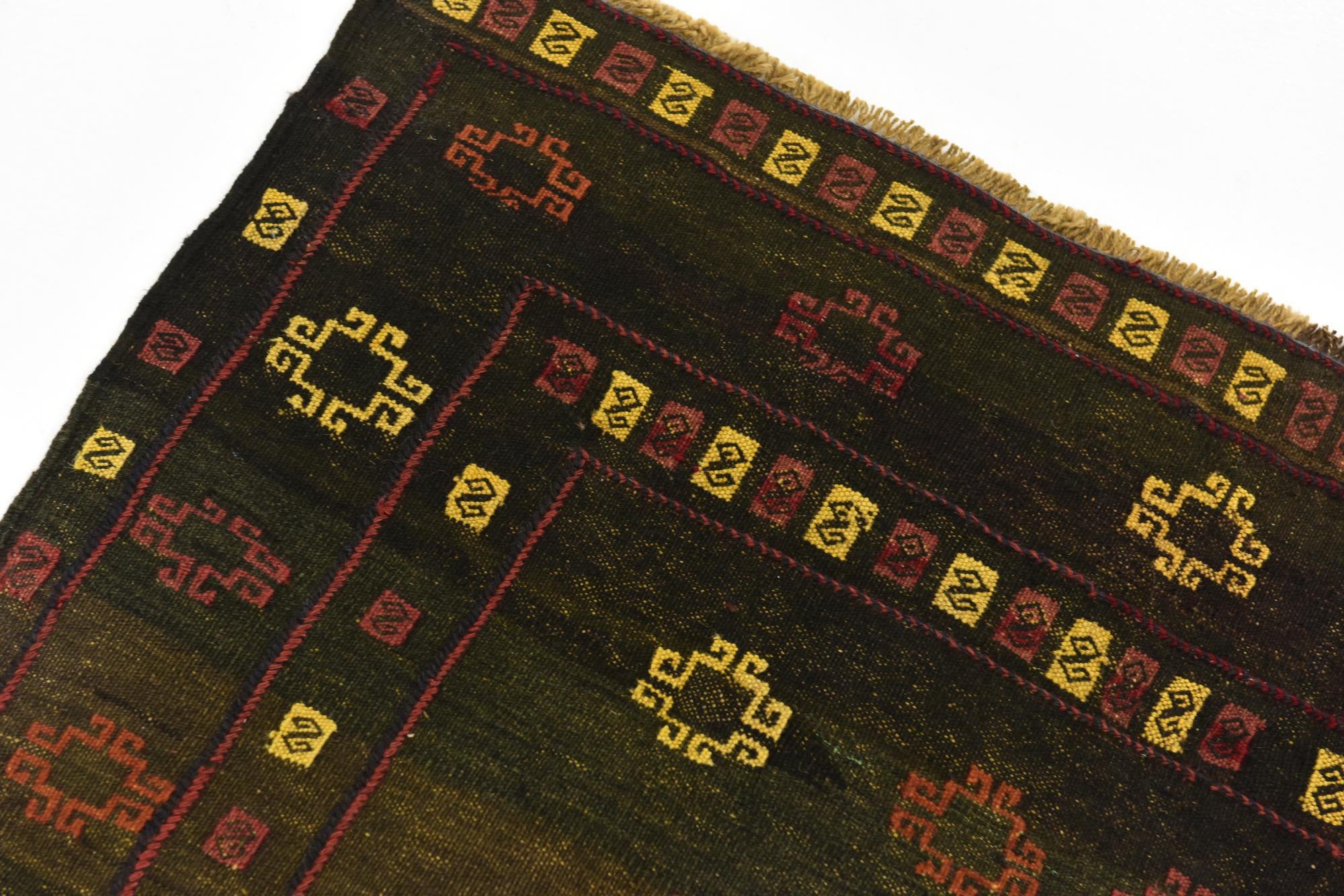 3' 10 x 4' 2 Hand Knotted Sumak Wool Square Rug