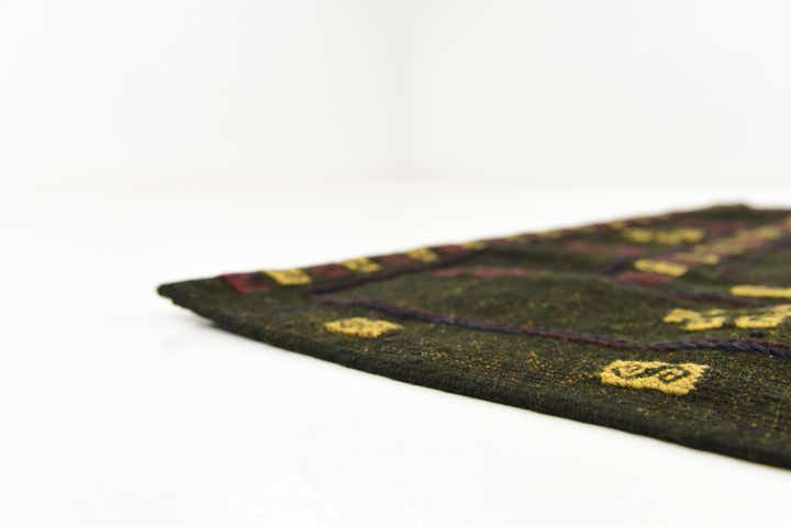 4' x 4' Hand Knotted Sumak Wool Square Rug