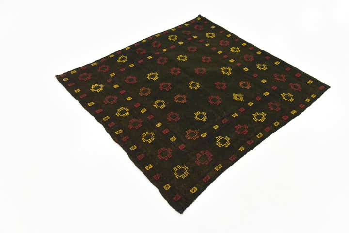 4' 2 x 4' 4 Hand Knotted Sumak Wool Square Rug
